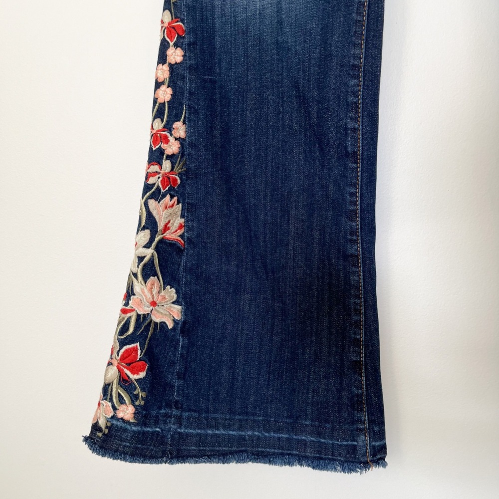 Free People x Driftwood Farrah Floral Embroidered Wide Leg Flare Jeans Womens 30 - Picture 6 of 16